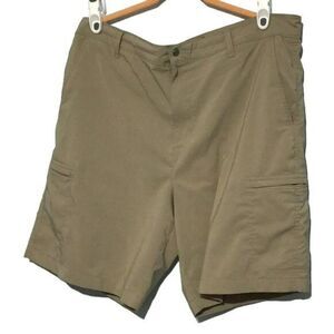 Chaps Men's Tan Stretch Flat Front Shorts Size 38